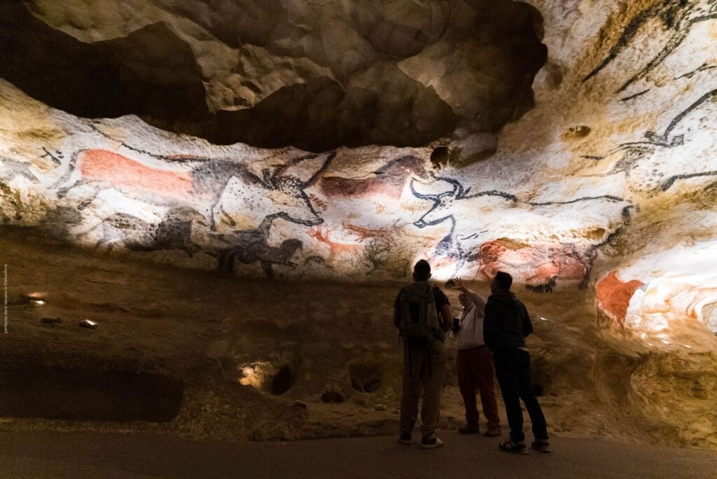 Top 10 des sites préhistoriques à visiter en Périgord Noir 11395 peintures dans lascaux iv ©lescoflocs