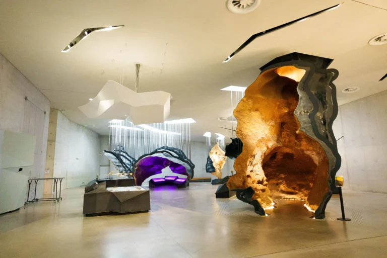 11412 lascaux iv ©lescoflocs