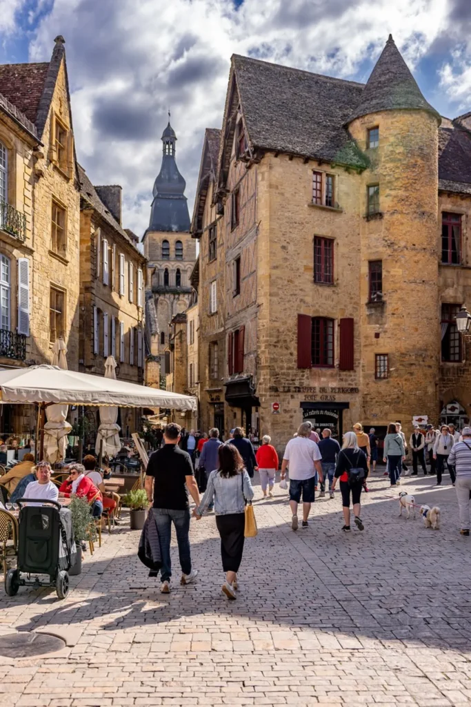13866 sarlat ville d’art et d’histoire © déclic & décolle