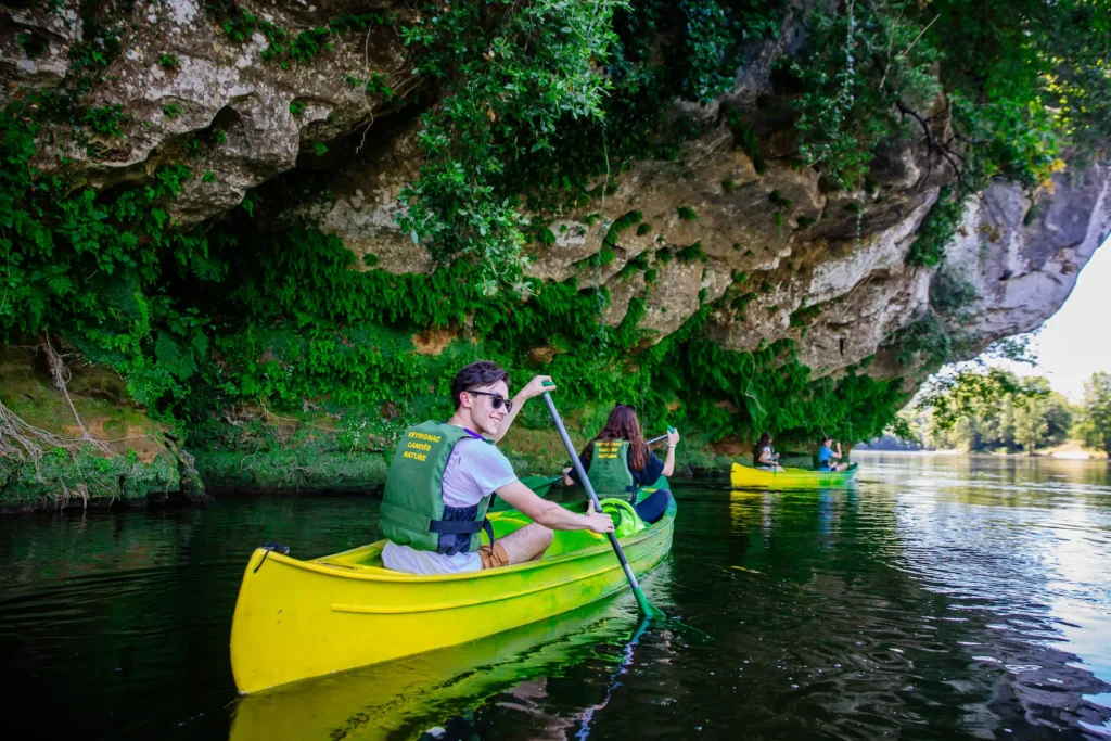 2470 sortie canoe au veyrignac canoe nature ©les conteurs