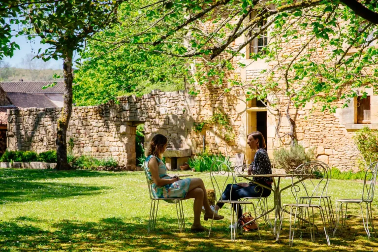 3420 visite du manoir de la salle saint leon sur vezere ©les conteurs