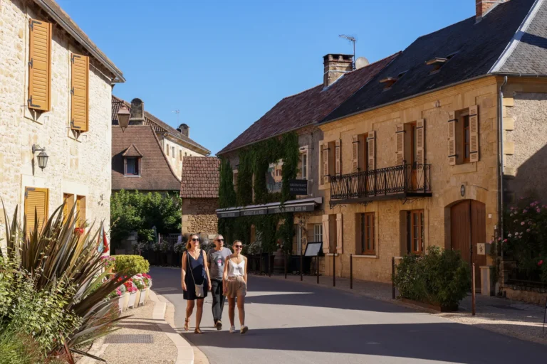 6335 pcu st leon sur vezere aout22©agence urope 12 ©agence urope expireson 2032 09 14