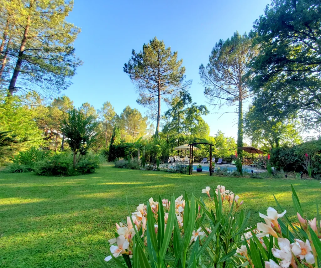 hotel piscine relais cote de jor st leon perigord (5)