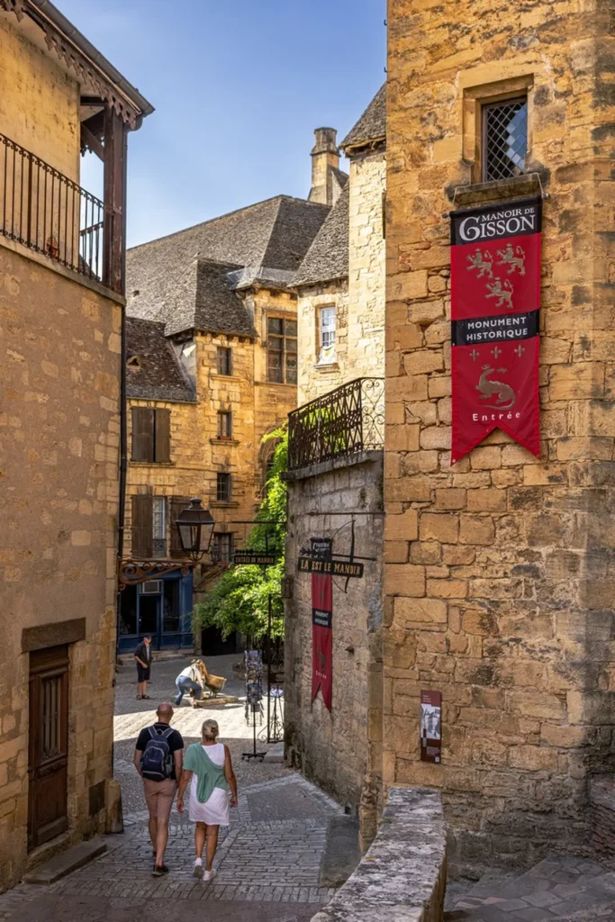 13872 sarlat ville d’art et d’histoire © déclic & décolle